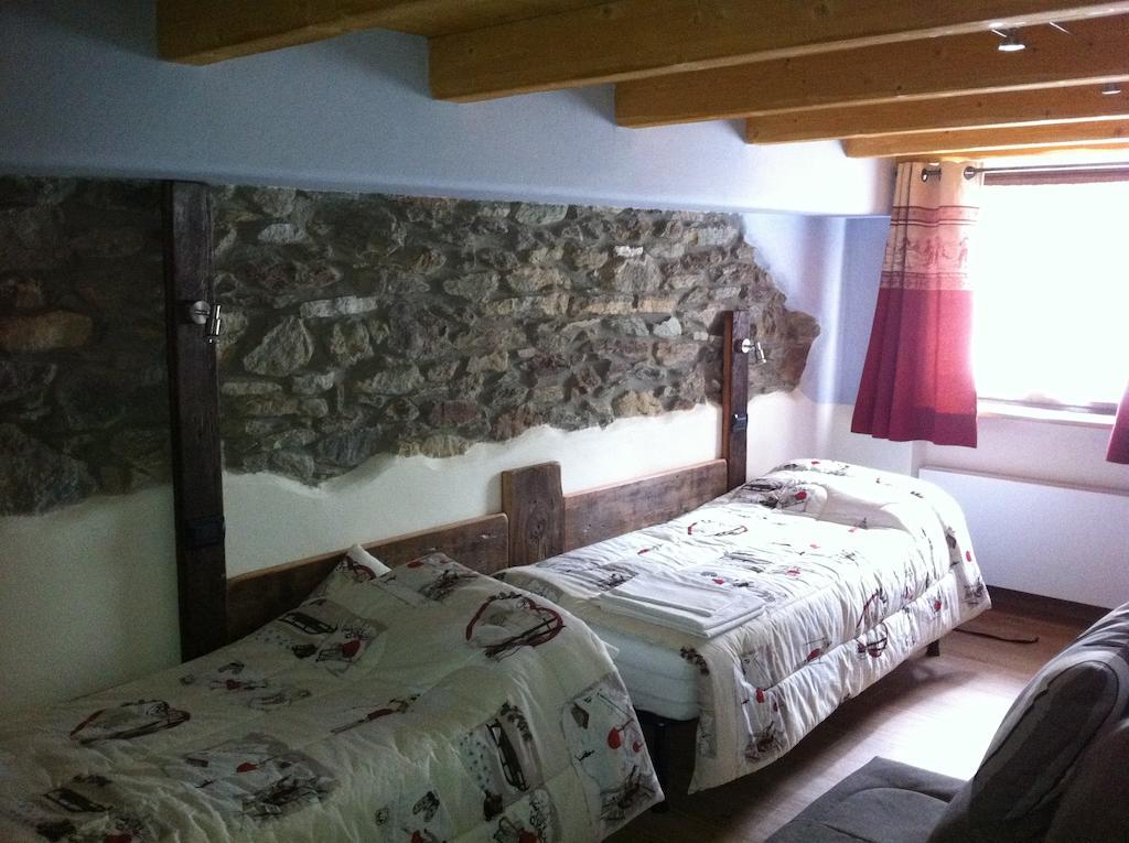 Alpe Rebelle Panzió Bionaz Szoba fotó
