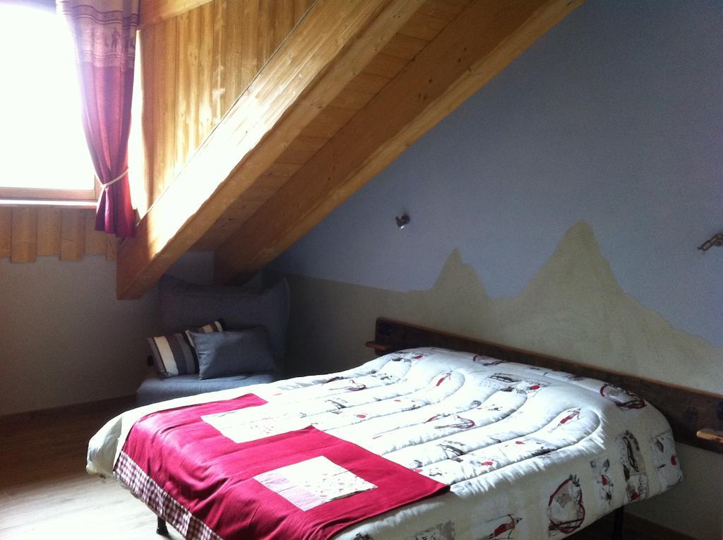Alpe Rebelle Panzió Bionaz Szoba fotó